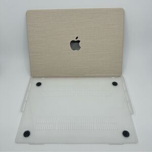 MacBook Pro Beige Woven Case